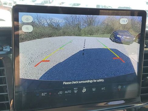 Used 2023 Ford Transit 350 XLT image 18