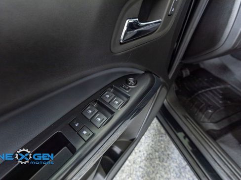 Used 2022 Chevrolet Colorado Z71 w/ Z71 Midnight Edition AWD/4WD image 12