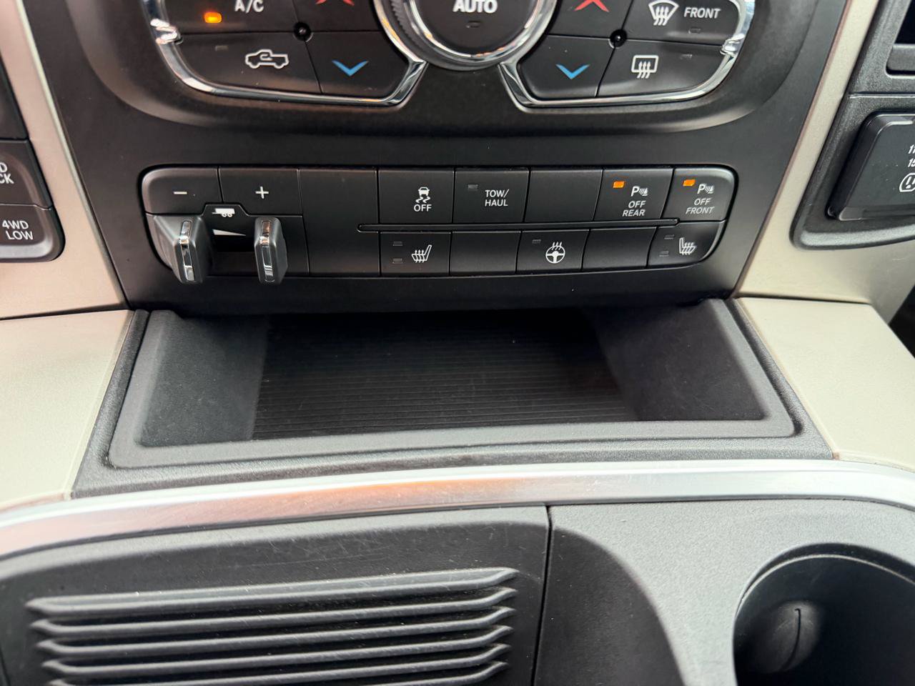 Used 2016 RAM 1500 Big Horn AWD/4WD image 25