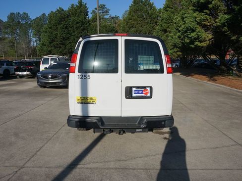 Used 2020 Chevrolet Express 2500 w/ Driver Convenience Package image 17