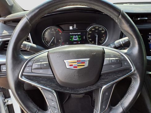 Certified 2022 Cadillac XT5 Premium Luxury image 16