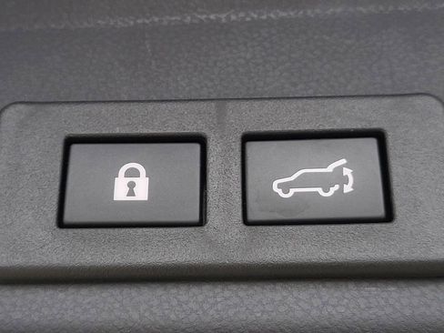 Certified 2024 Subaru Ascent Premium w/ Convenience Package image 11