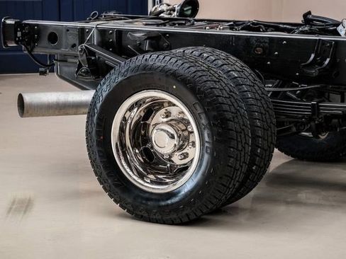 Used 2021 Chevrolet Silverado 3500 LT image 47