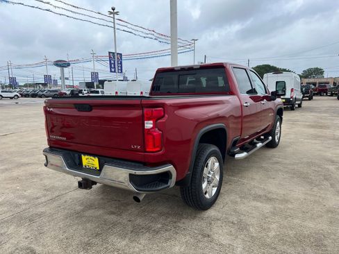 Used 2021 Chevrolet Silverado 2500 LTZ w/ LTZ Plus Package AWD/4WD image 3