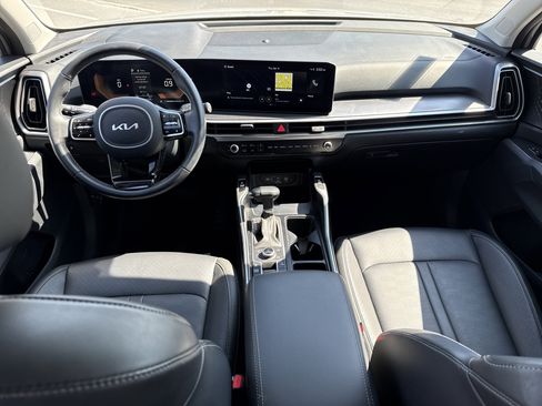 Used 2024 Kia Sorento S w/ Panoramic Sunroof Package image 15
