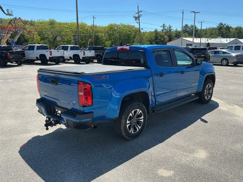 Used 2021 Chevrolet Colorado Z71 AWD/4WD image 3