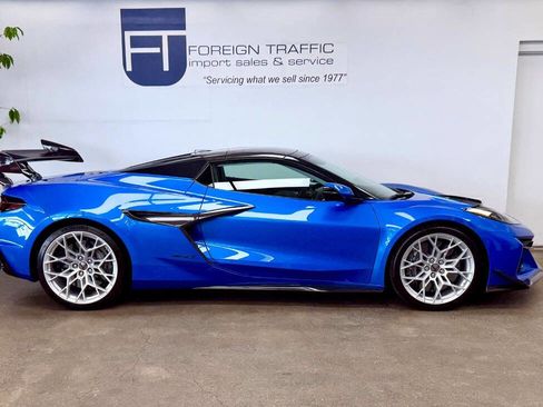 Used 2026 Chevrolet Corvette ZR1 w/ ZR1 Carbon Fiber Aero Package image 17