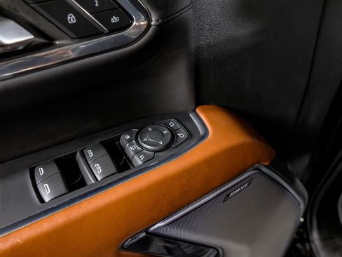 Used 2024 GMC Sierra 3500 Denali Ultimate image 36