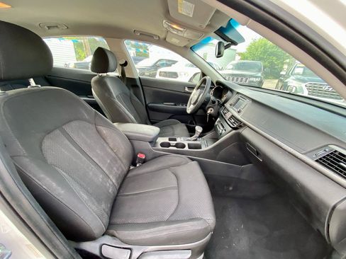 Used 2016 Kia Optima LX w/ LX Convenience Package FWD image 8
