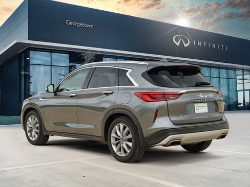 Used 2020 INFINITI QX50 Luxe w/ Navigation Package FWD image 7