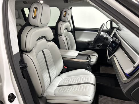 Used 2024 Rivian R1S Adventure AWD/4WD image 24