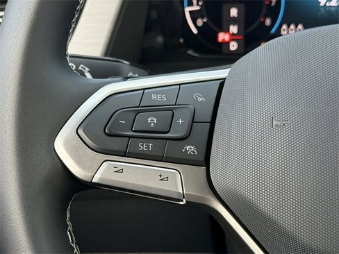 New 2026 Volkswagen Atlas Cross Sport SE image 10