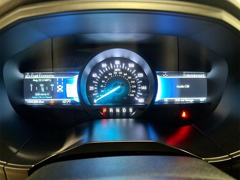 Used 2022 Ford Edge SE image 13