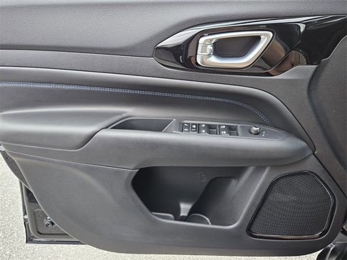 New 2026 Jeep Compass Latitude image 25