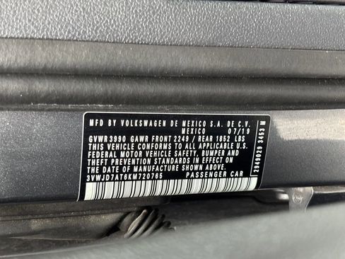 Used 2019 Volkswagen Beetle 2.0T SE image 35