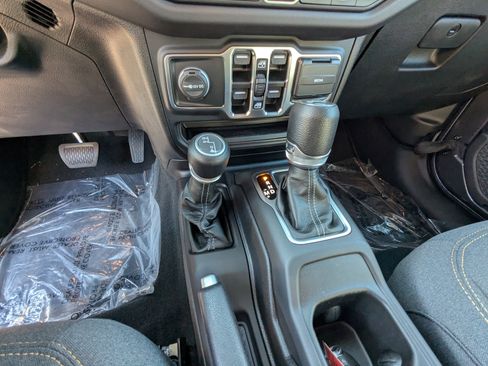 Used 2024 Jeep Wrangler Sahara w/ Technology Group image 23