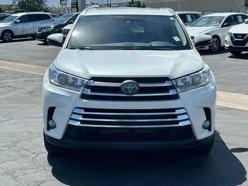 Used 2017 Toyota Highlander Limited w/ Carpet Mat Package AWD/4WD image 10