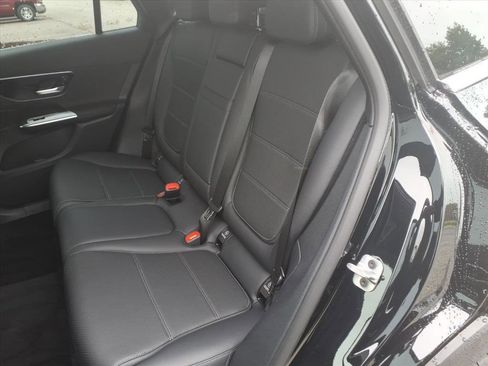 Used 2026 Mercedes-Benz GLC 350e 4MATIC image 8