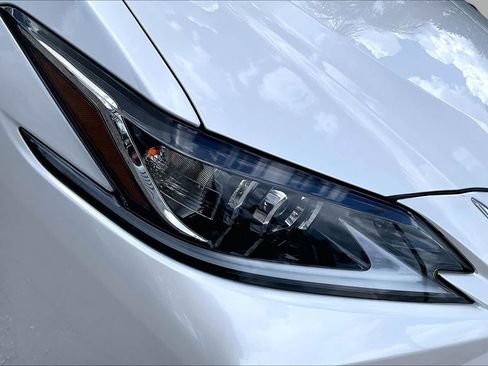 Used 2025 Lexus ES 350 w/ Premium Package FWD image 28
