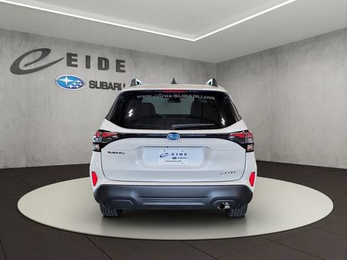 Used 2025 Subaru Forester Premium AWD/4WD image 10
