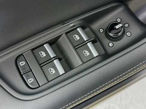 New 2026 Audi Q8 Premium Plus image 18