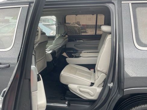 Used 2022 Jeep Grand Wagoneer Series II w/ Premium Group II image 14