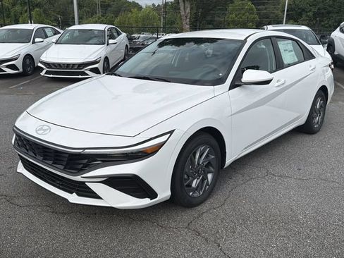 New 2026 Hyundai Elantra Hybrid FWD image 3