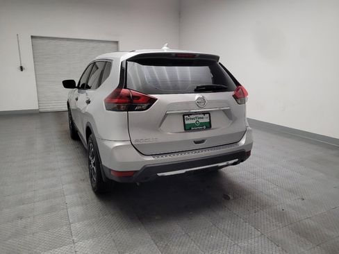 Used 2020 Nissan Rogue S FWD image 6