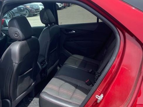 Used 2022 Chevrolet Equinox RS w/ LPO, Floor Liner Package FWD image 6