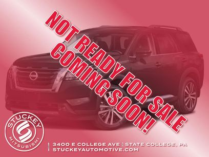 Used 2024 Nissan Pathfinder Platinum w/ Cargo Package