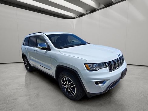 Used 2019 Jeep Grand Cherokee Limited w/ Trailer Tow Group IV AWD/4WD image 7
