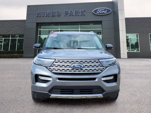 Used 2021 Ford Explorer Limited w/ Equipment Group 301A AWD/4WD image 2