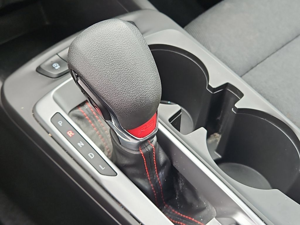 Used 2024 Chevrolet Trax RS FWD image 33