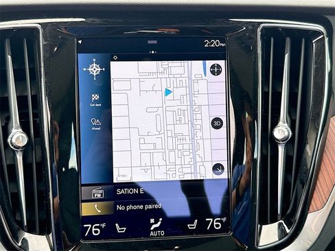 Used 2022 Volvo S60 T8 Inscription image 14