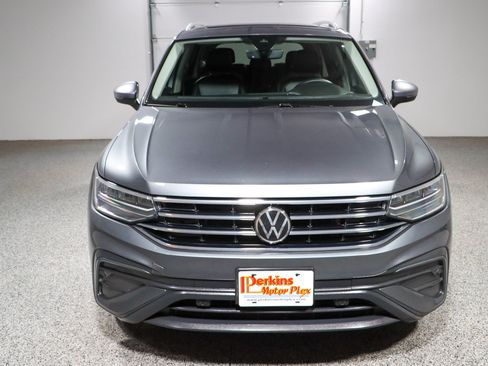 Used 2023 Volkswagen Tiguan SE FWD image 4