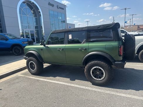 Used 2022 Ford Bronco Badlands image 10