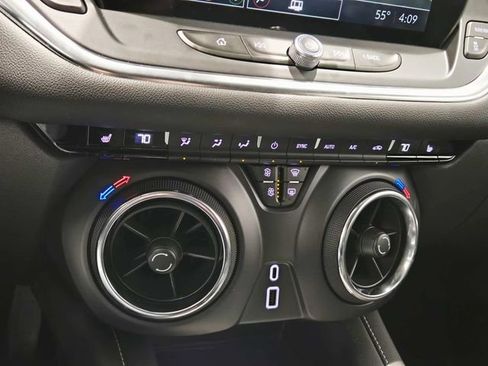 Used 2025 Chevrolet Blazer LT w/ Midnight/Sport Edition image 23