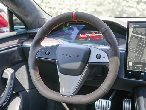 Used 2023 Tesla Model S AWD/4WD image 14