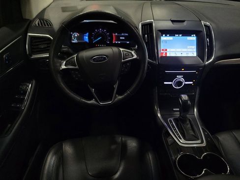 Used 2017 Ford Edge Titanium w/ Equipment Group 302A AWD/4WD image 22