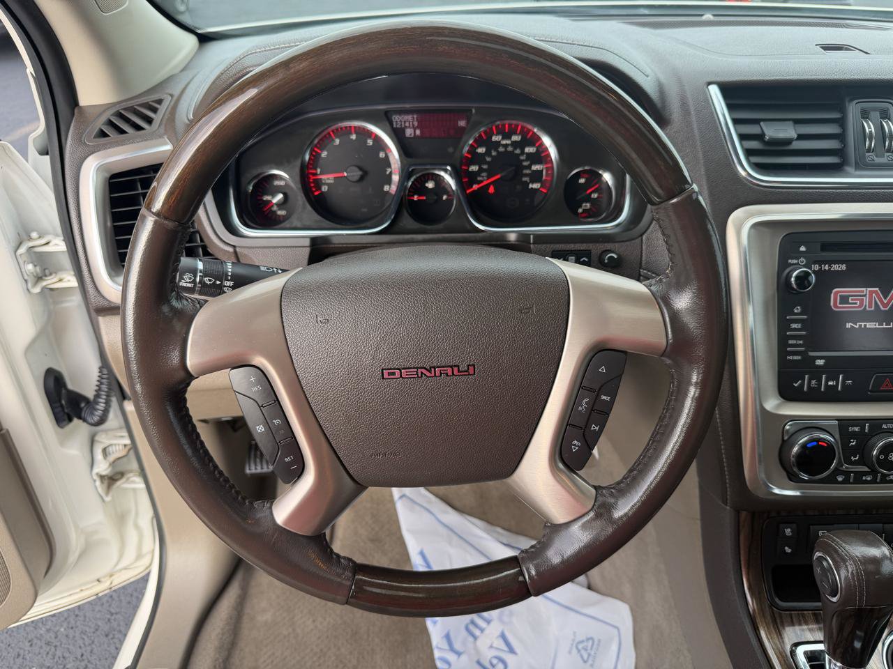 Used 2013 GMC Acadia Denali AWD/4WD image 30