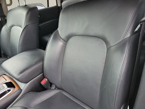 Used 2024 Nissan Armada SL w/ Captain's Chairs Package image 7