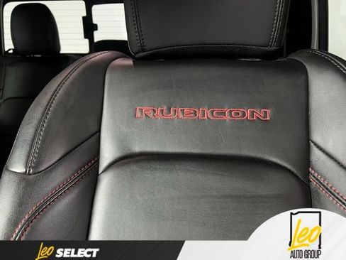 Used 2025 Jeep Gladiator Rubicon AWD/4WD image 11