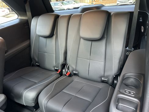 Certified 2025 Mercedes-Benz GLS 580 4MATIC image 45