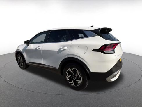 Used 2025 Kia Sportage LX FWD image 10