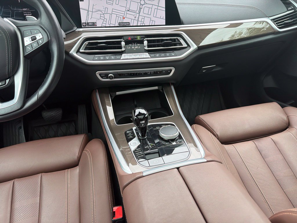 Used 2022 BMW X5 xDrive40i w/ Parking Assistance Package AWD/4WD image 16