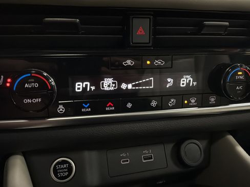 Used 2023 Nissan Rogue SL w/ SL Premium Package image 26