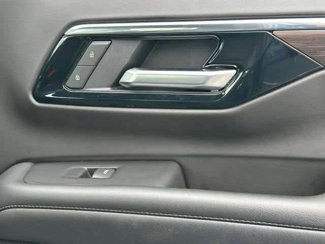 Used 2025 Chevrolet Tahoe LT AWD/4WD image 31