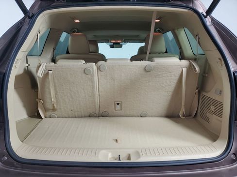 Certified 2017 Toyota Highlander XLE image 9