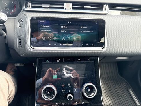 Used 2020 Land Rover Range Rover Velar R-Dynamic S AWD/4WD image 13