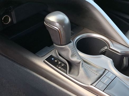 Used 2023 Toyota Camry SE FWD image 18